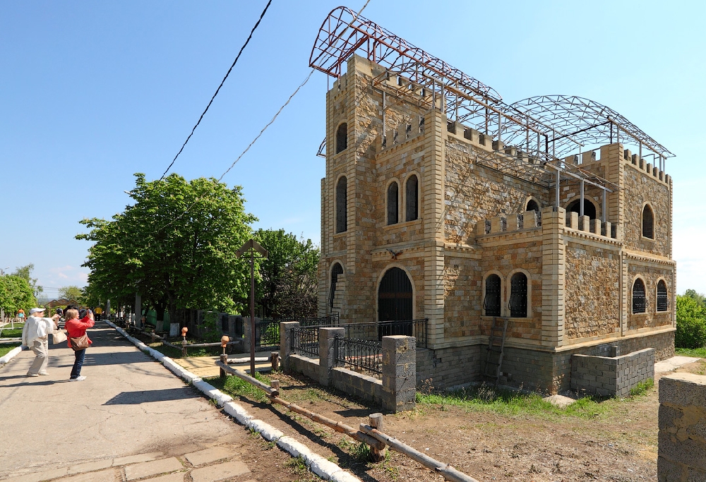 Дагестанский двор "Замок" в Национальной деревне