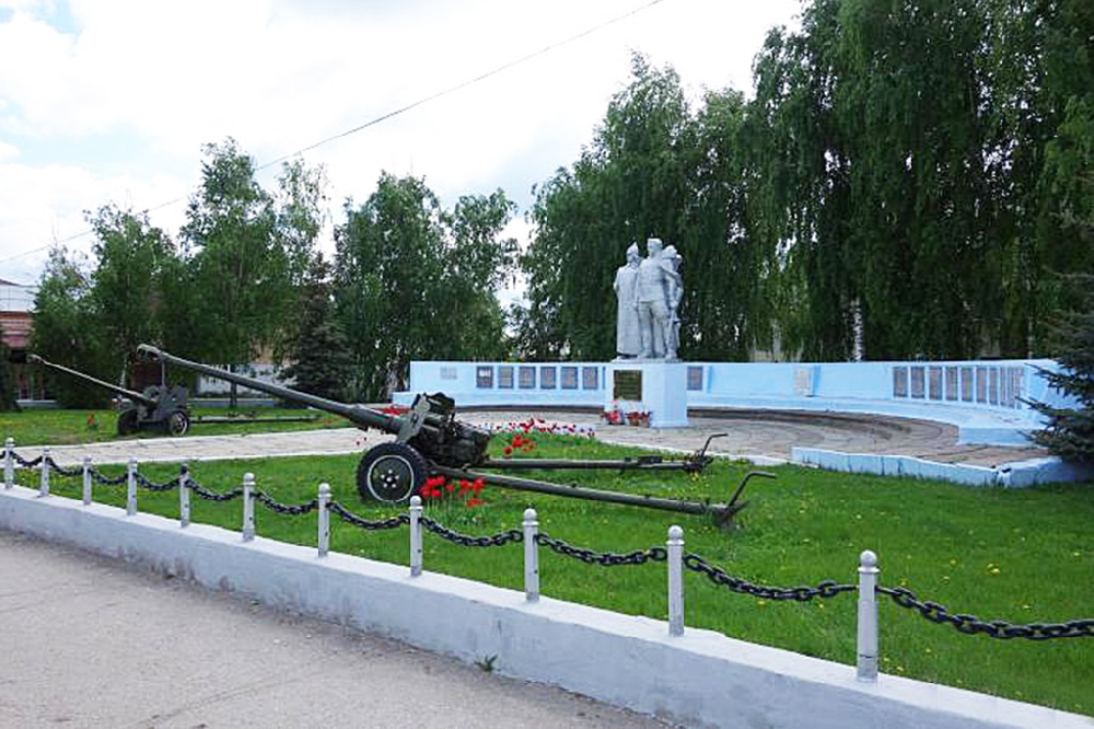 Мемориальный комплекс Односельчанам, павшим в Великой Отечественной войне