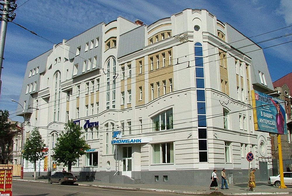 Административно-торговый комплекс на Чапаева