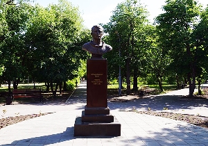 Бюст Ю.А. Гагарина в Комсомольском поселке