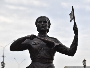 Памятник «Мадонна Победы»