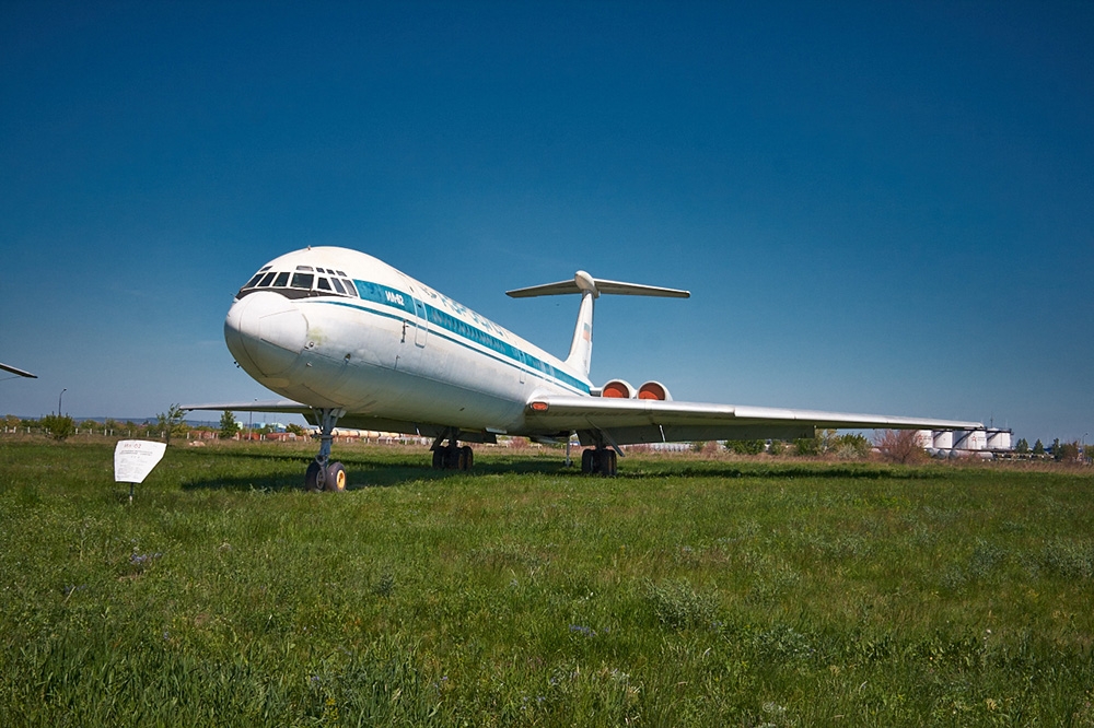 Дальнемагистральный пассажирский самолёт Ил-62 