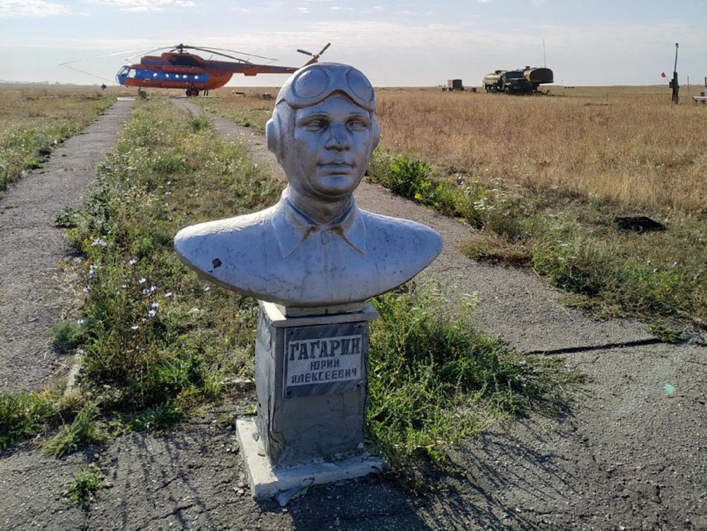<a href="page-joy.php?j=3162" target="_blank">Памятник Ю.А. Гагарину на аэродроме аэроклуба</a>