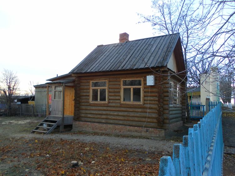 Белорусское подворье с традиционной хатой