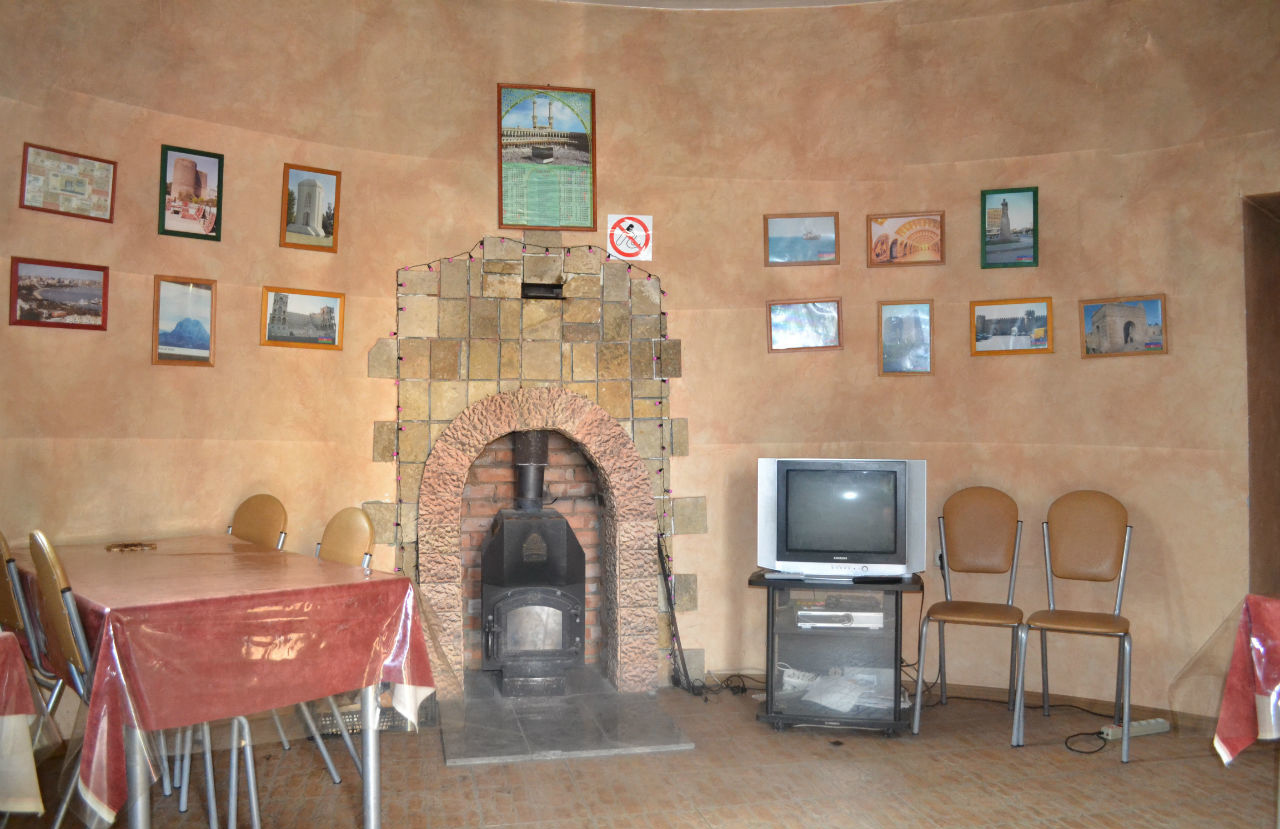 Азербайджанское подворье «Девичья Башня» в Национальной деревне