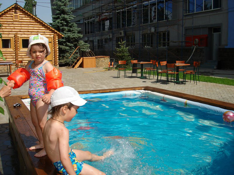 Открытый летний бассейн «Юность»