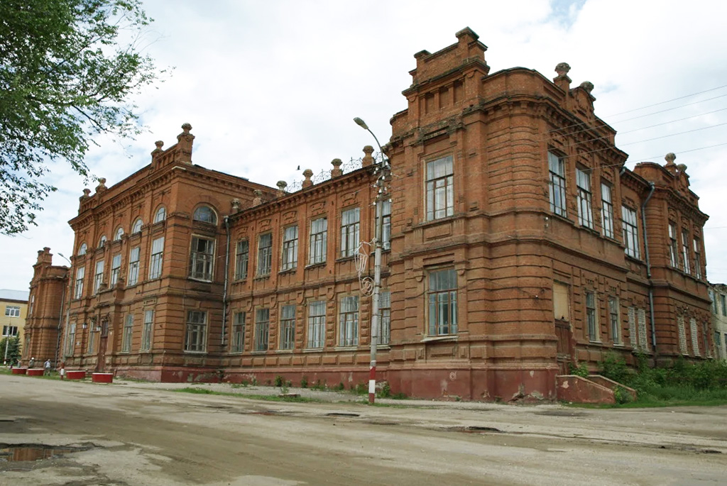 Здание бывшей Алексеевской женской гимназии