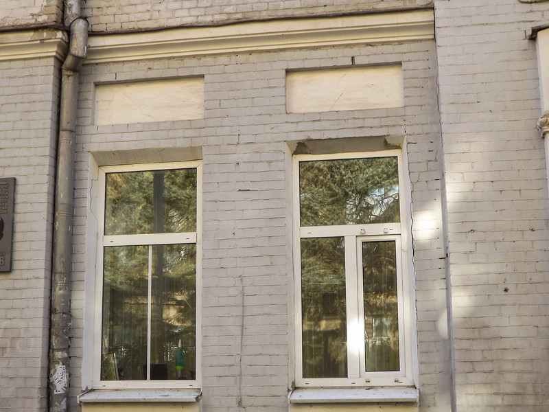 Дом, в котором жил авиаконструктор О. К. Антонов