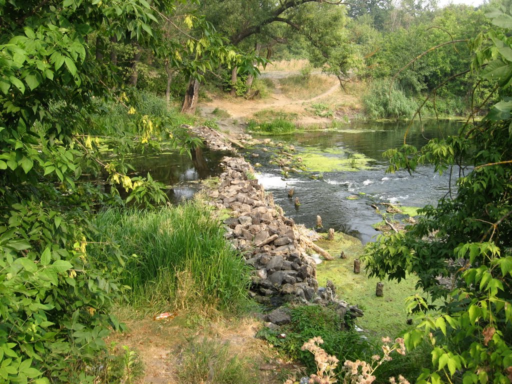 Водопад в Романовке