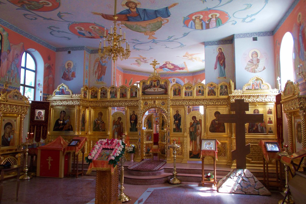 Вознесенско-Пантелеимоновский храм в селе Усть-Курдюм