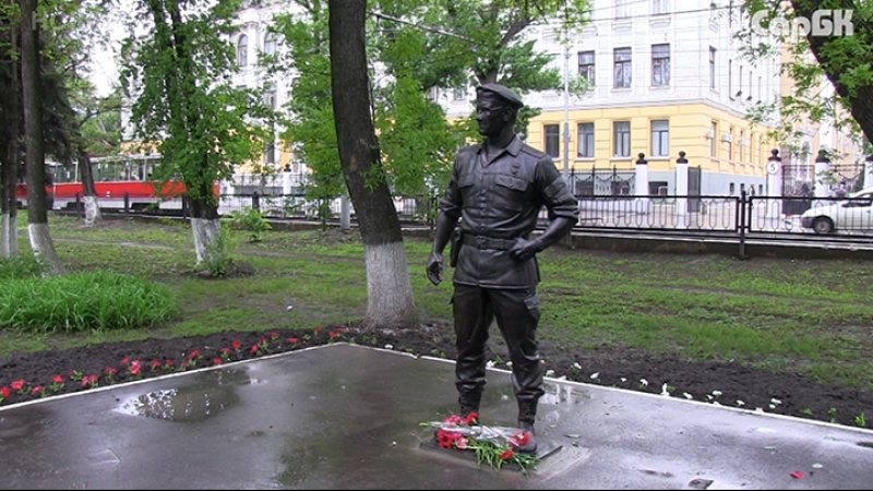 Памятник генералу первой чеченской войны А. А. Романову