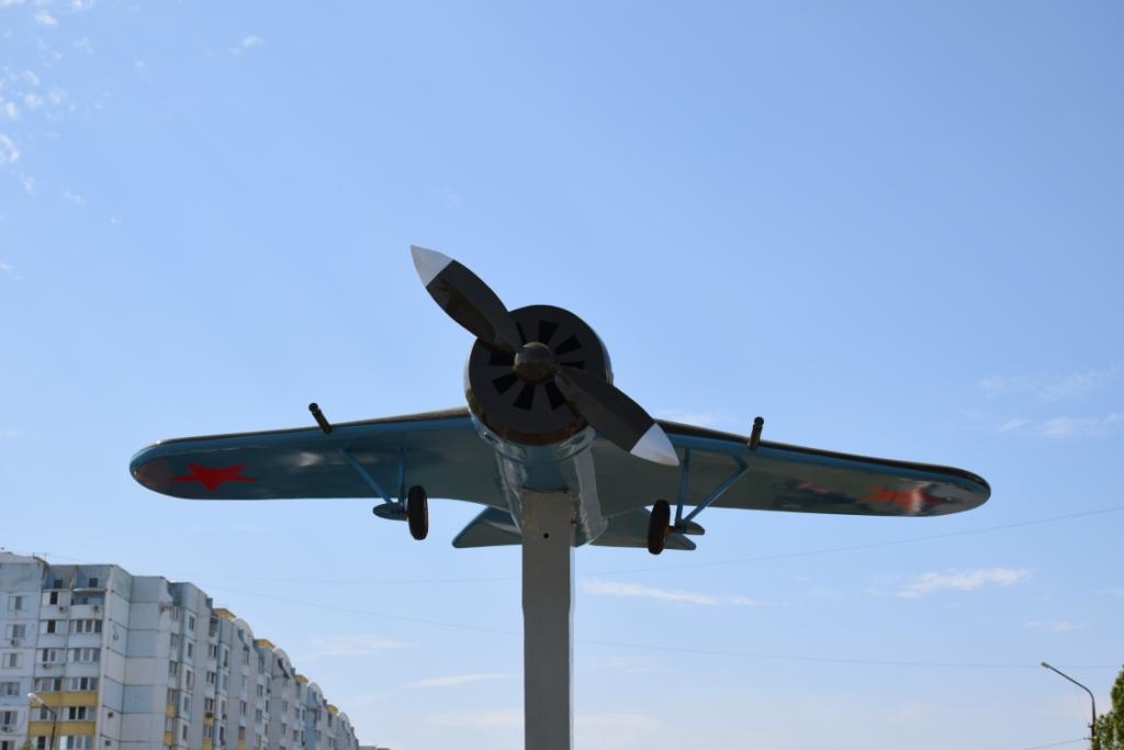 Модель самолета И-16