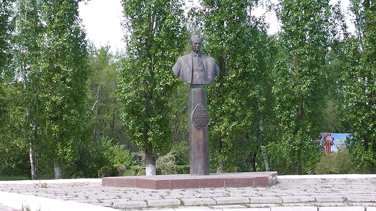 Памятник П. Д. Грушину