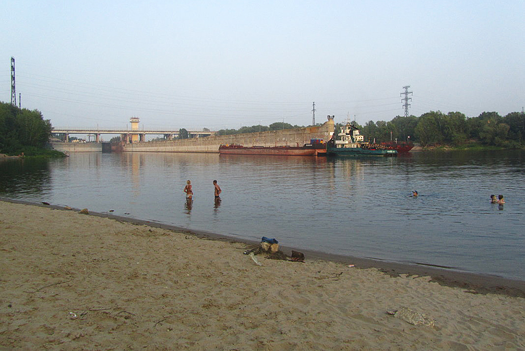 Пляжи на судоходном канале в Балаково