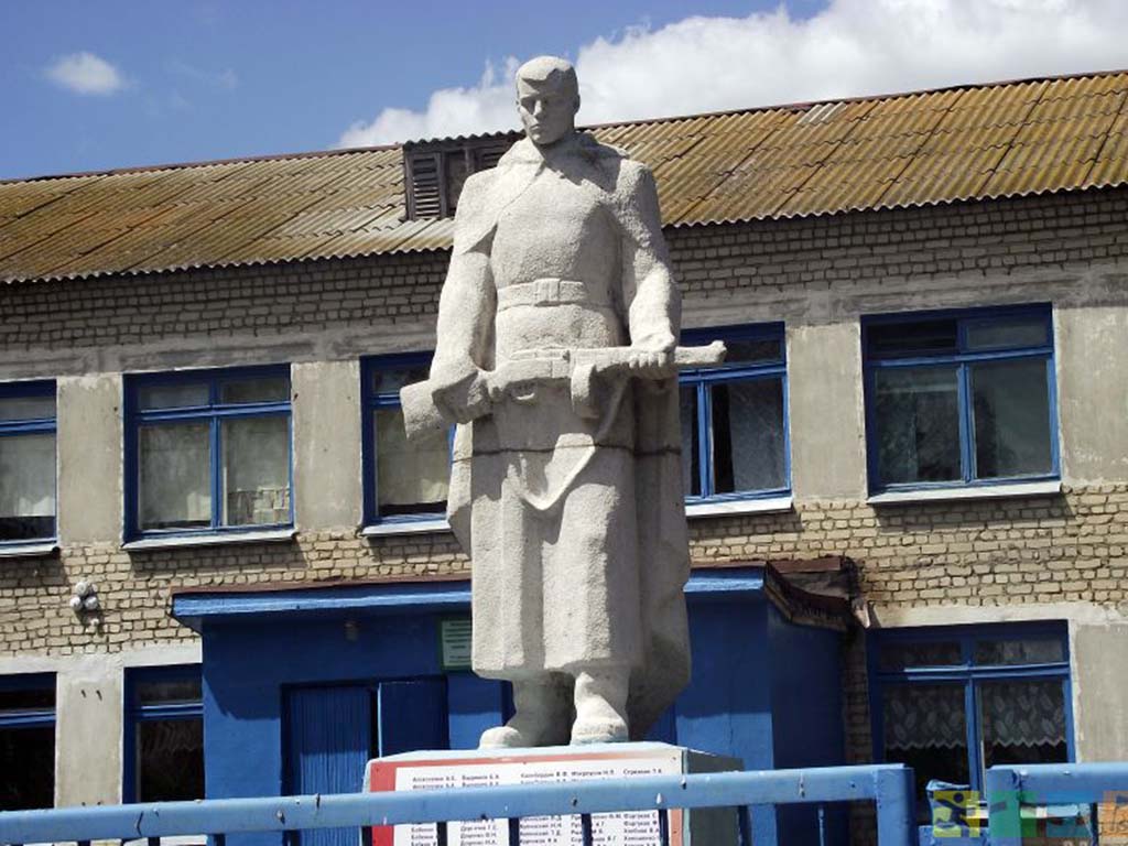 Памятник землякам, погибшим в годы Великой Отечественной войны