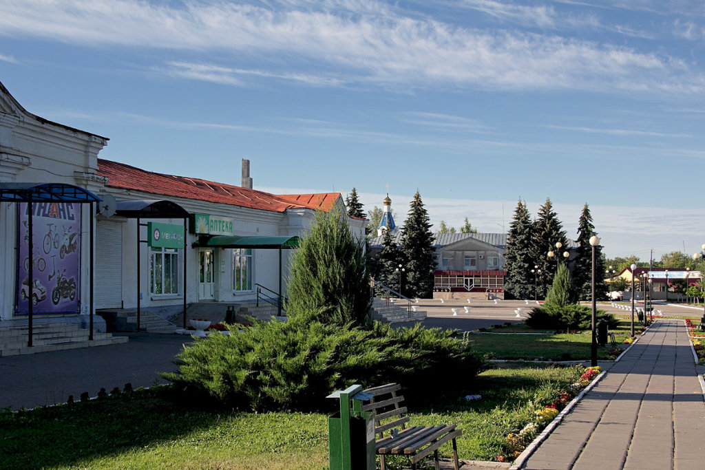 Старое здание администрации п. Татищево