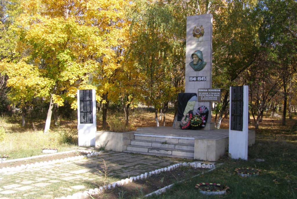 Памятник Рускому полю "Бруски"