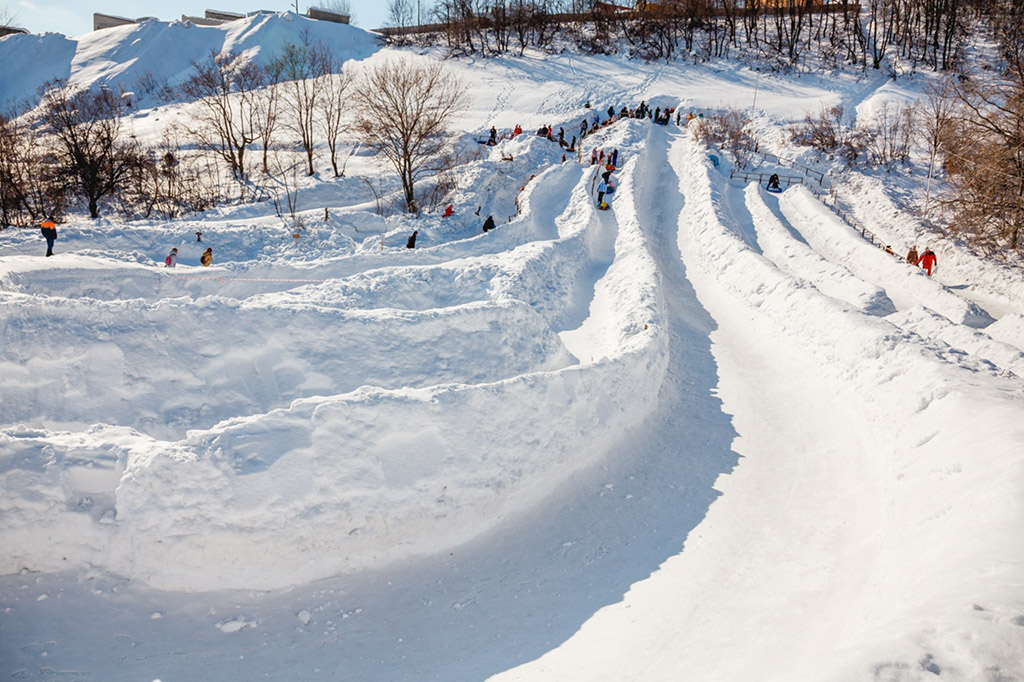 Трассы для сноутюбинга "Снежный парк"