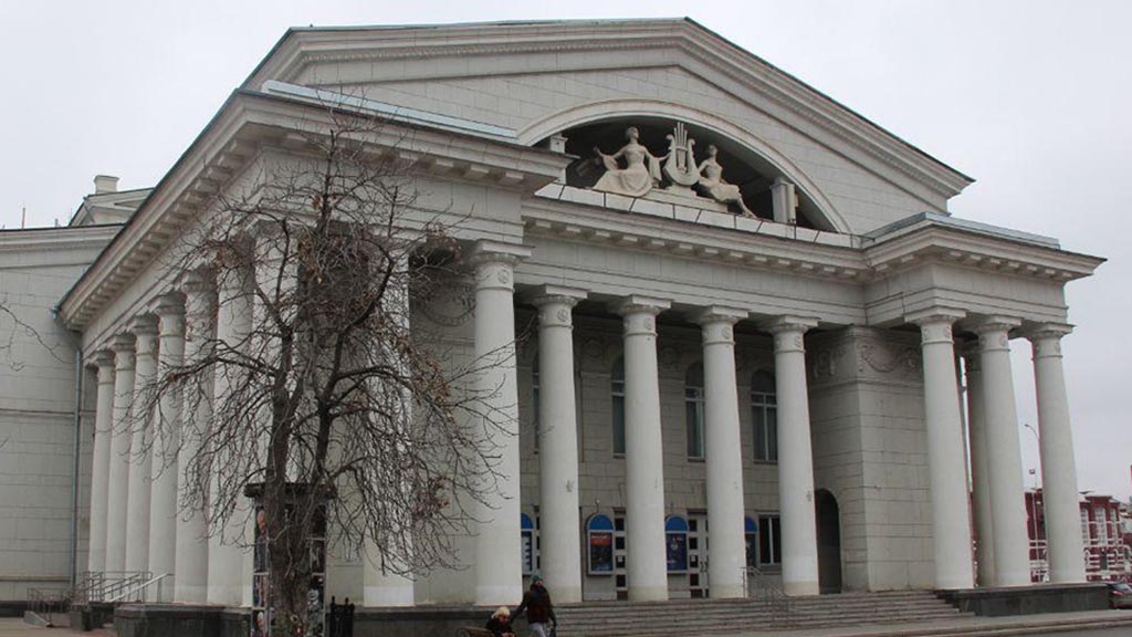 Здание театра оперы и балета