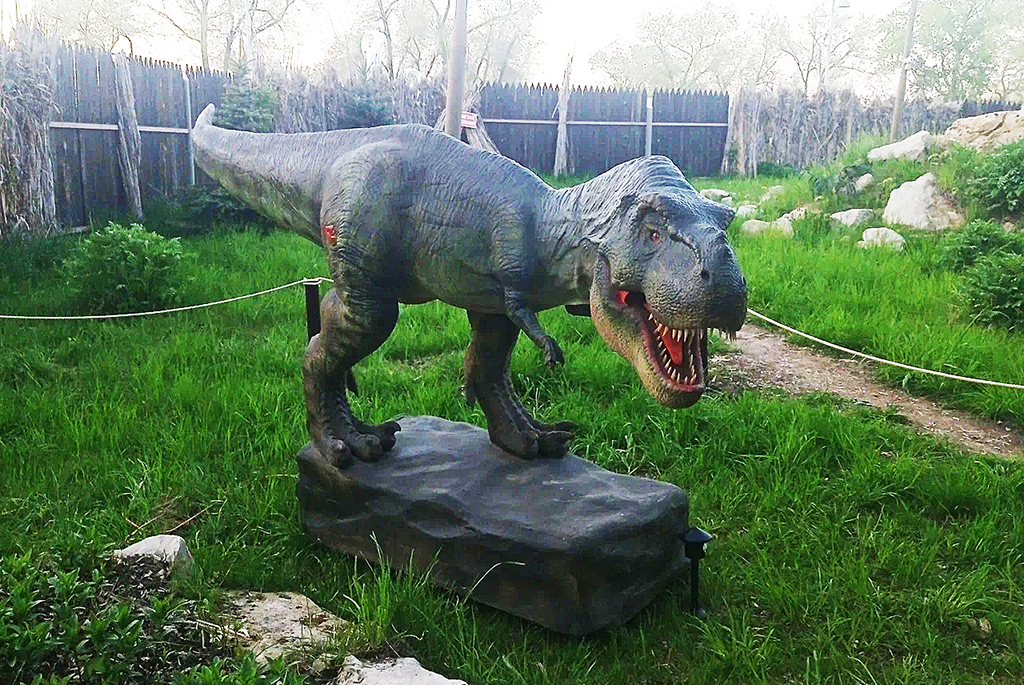 Парк динозавров "Динопарк"