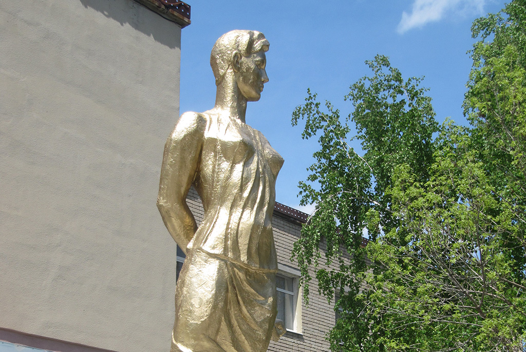 Памятник З. А. Космодемьянской