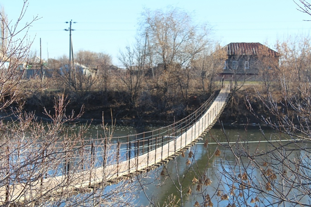 Подвесной мост в селе Дьяковка